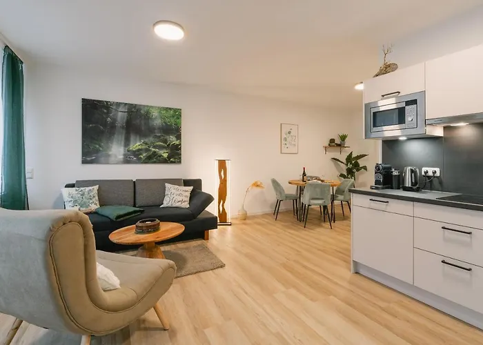 Modernes 2-Zimmer Themen-Apartment Im Zentrum